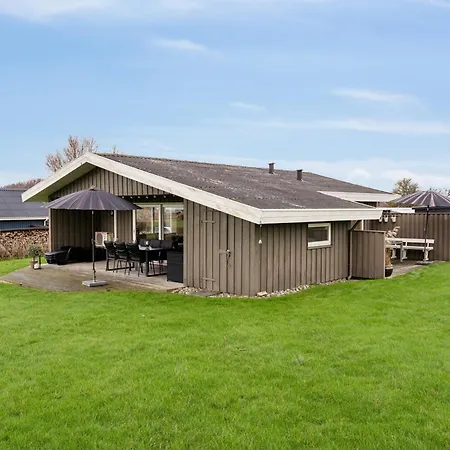 Cozy Summer House Close To The Сasa de vacaciones *